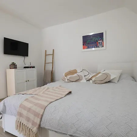 Mir Apartman
